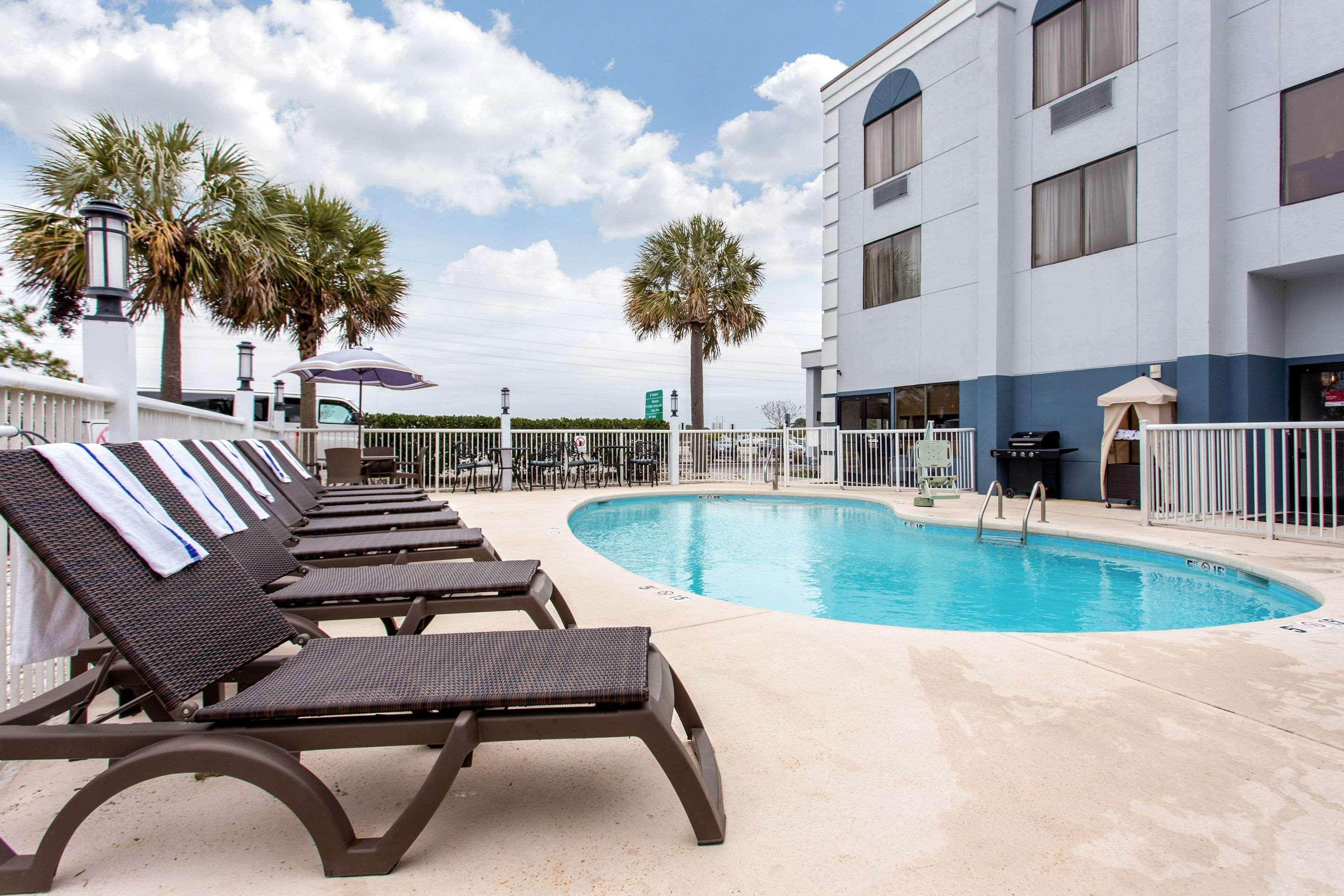 Comfort Suites Southport - Oak Island Exterior photo
